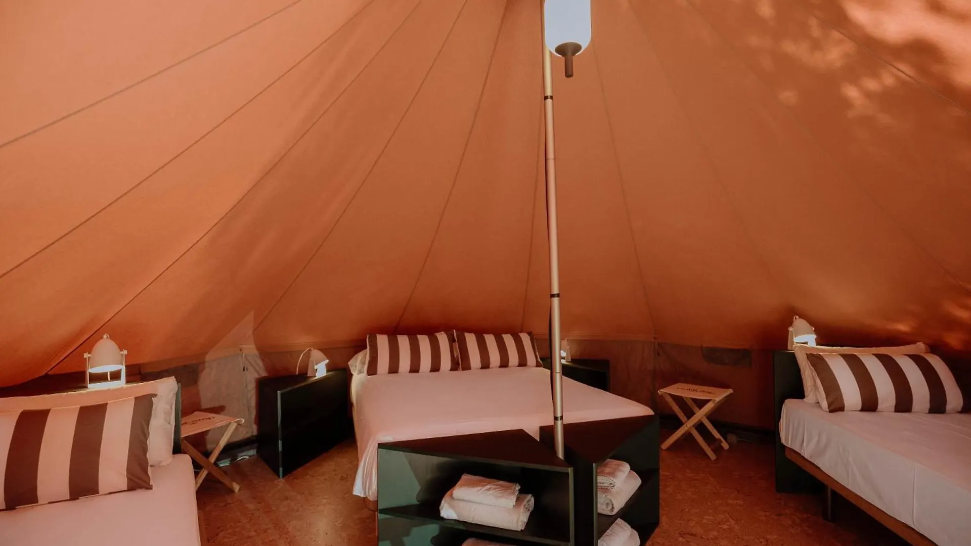 Camping 3 Estrellas Gava Spain