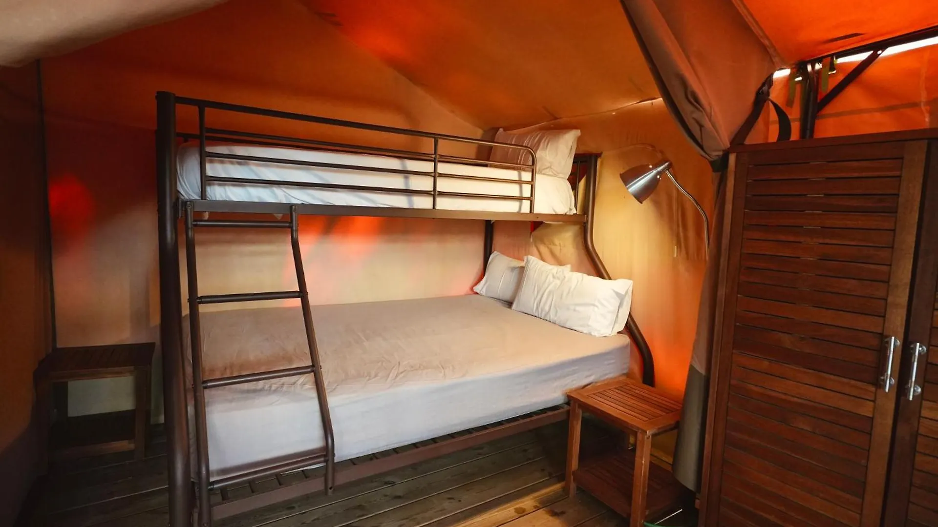 Camping 3 Estrellas Gava 2*,