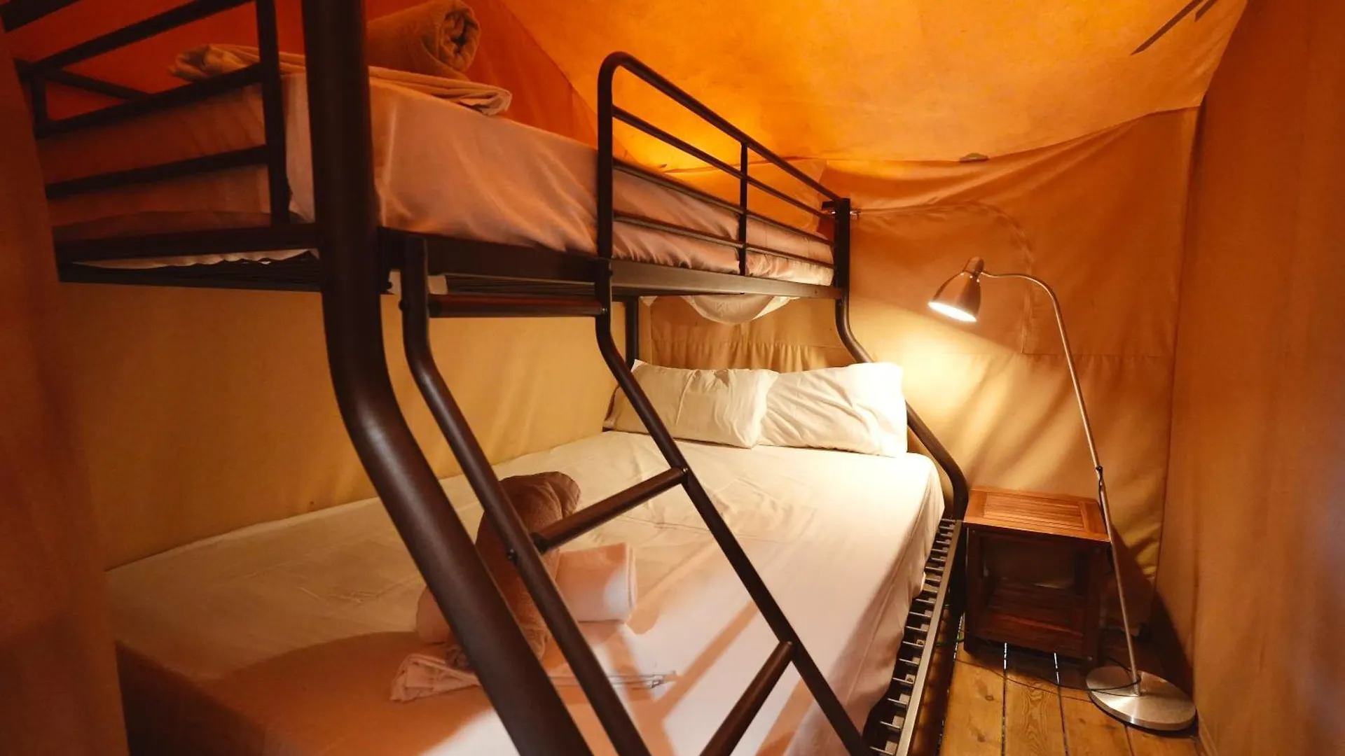 Camping 3 Estrellas Gava Spain