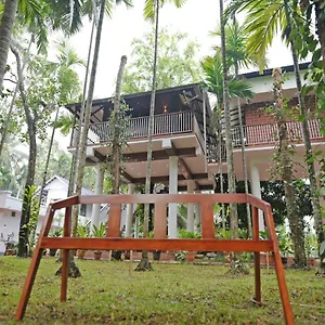  Villa Serenity And Treehouse India