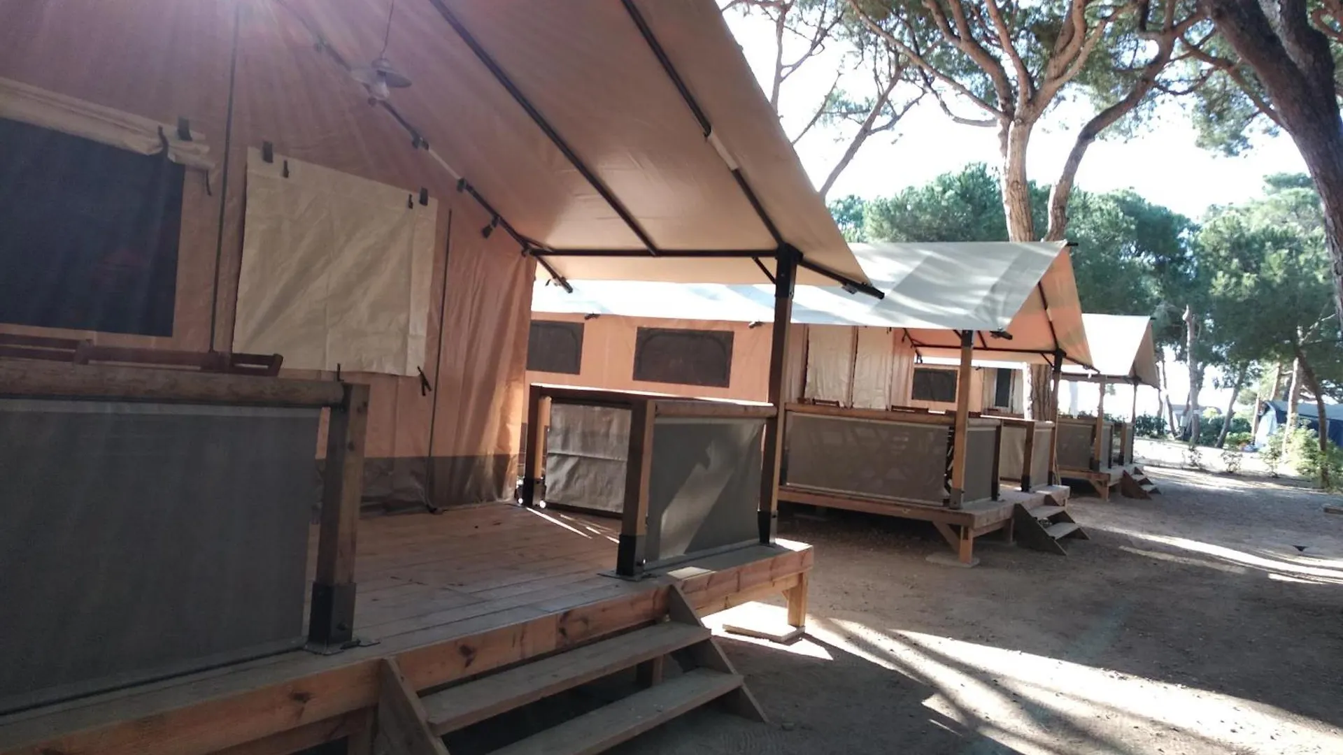Camping 3 Estrellas Хава