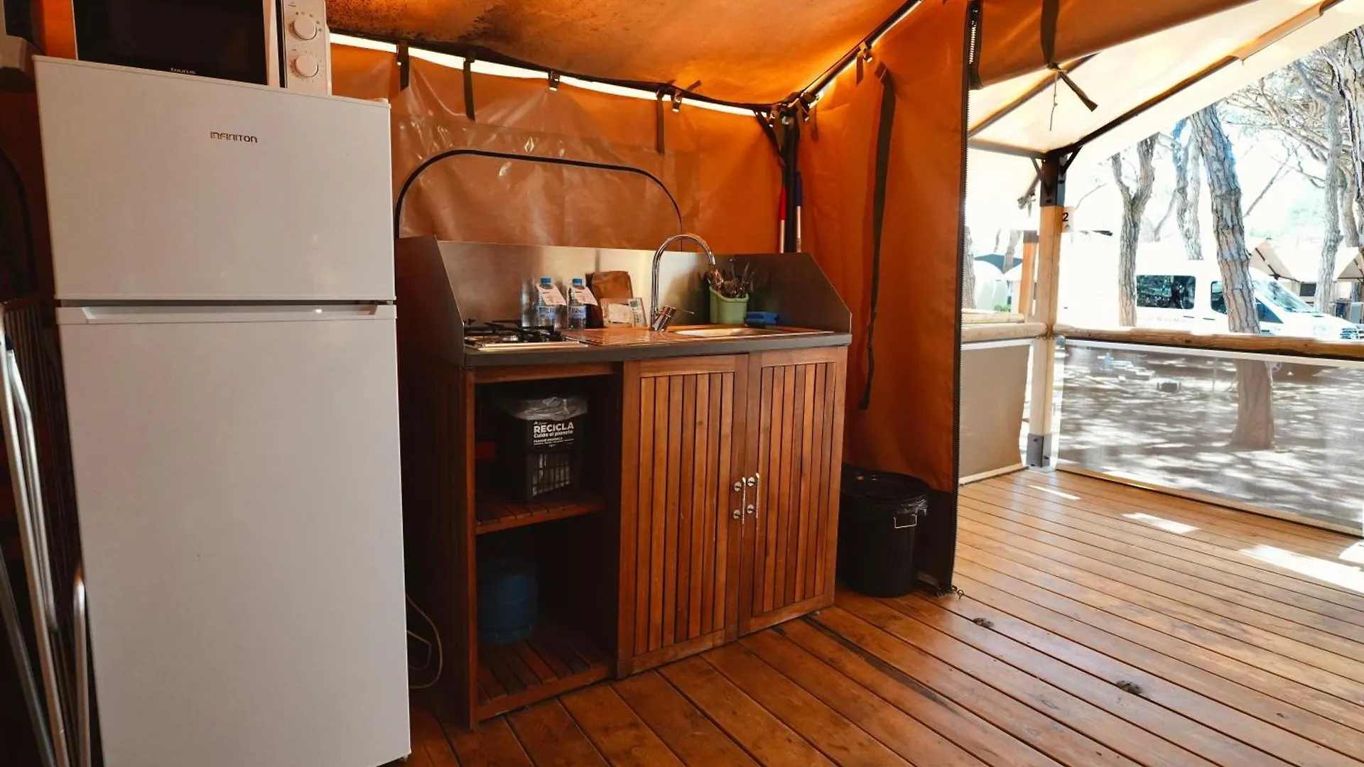 Camping 3 Estrellas Gavà İspanya